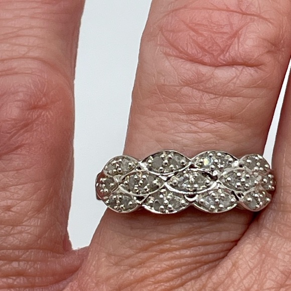 New in Box! .26 TCW Diamond & 925 Ring - Picture 2 of 7